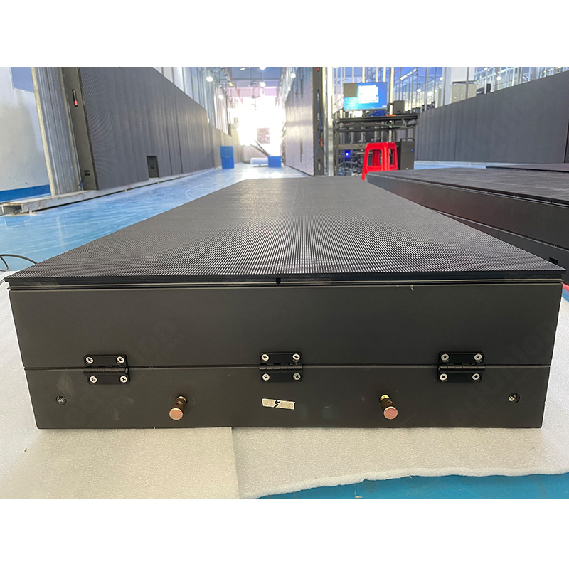 UniSign EX3.3, 1600x960mm cabinet, 480x288pix, 6000nit, 1920Hz, IP65, 72kg, Wall mount/pylon mount, Front open, Dual sided option, APP control, Live TV show, Customizable size